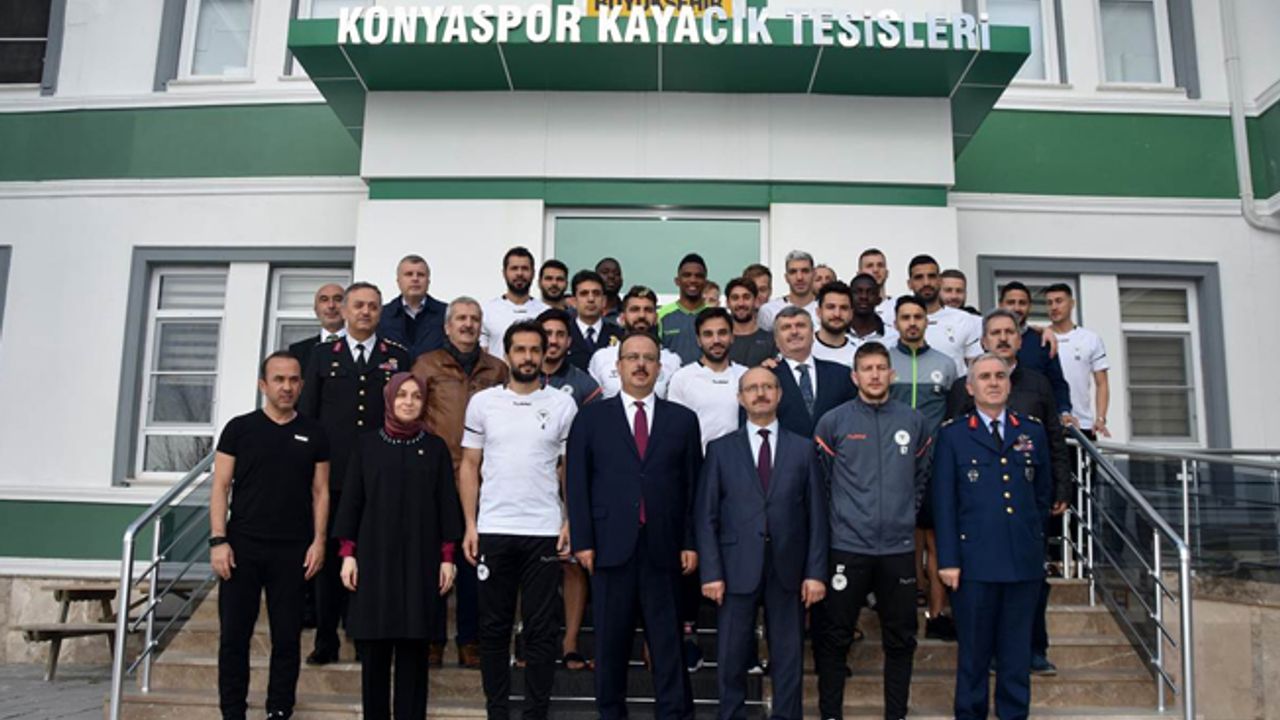 Konya protokolünden Konyaspor'a ziyaret!