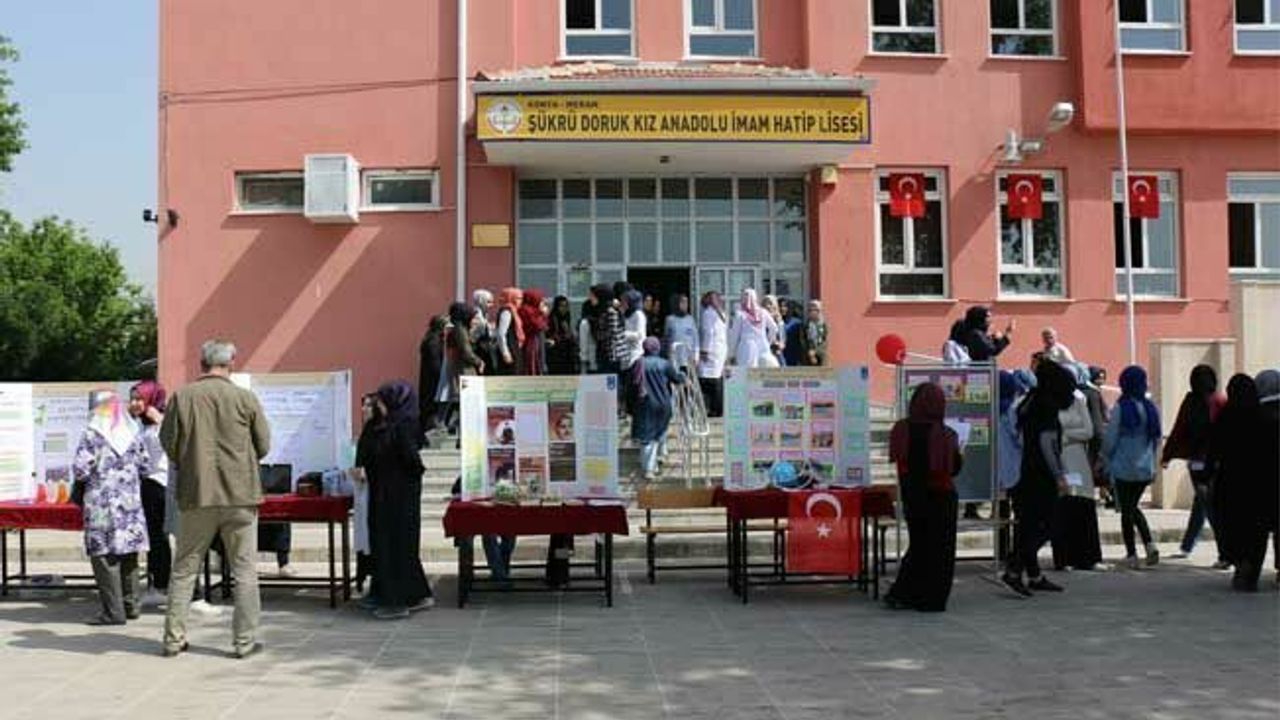 Şükrü Doruk'ta bilim fuarı şenlik havasında geçti