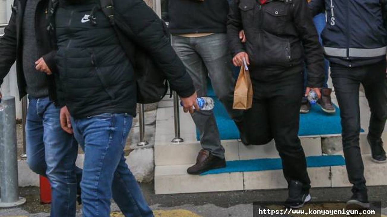 İzmir merkezli FETÖ operasyonunda yakalanan şüphelilerden 60'ı tutuklandı