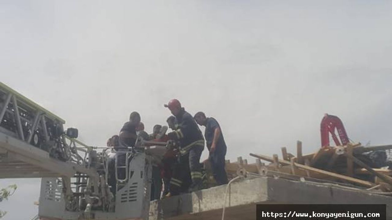 Konya'da 2 katlı binada göçük: 2 işçi yaralandı