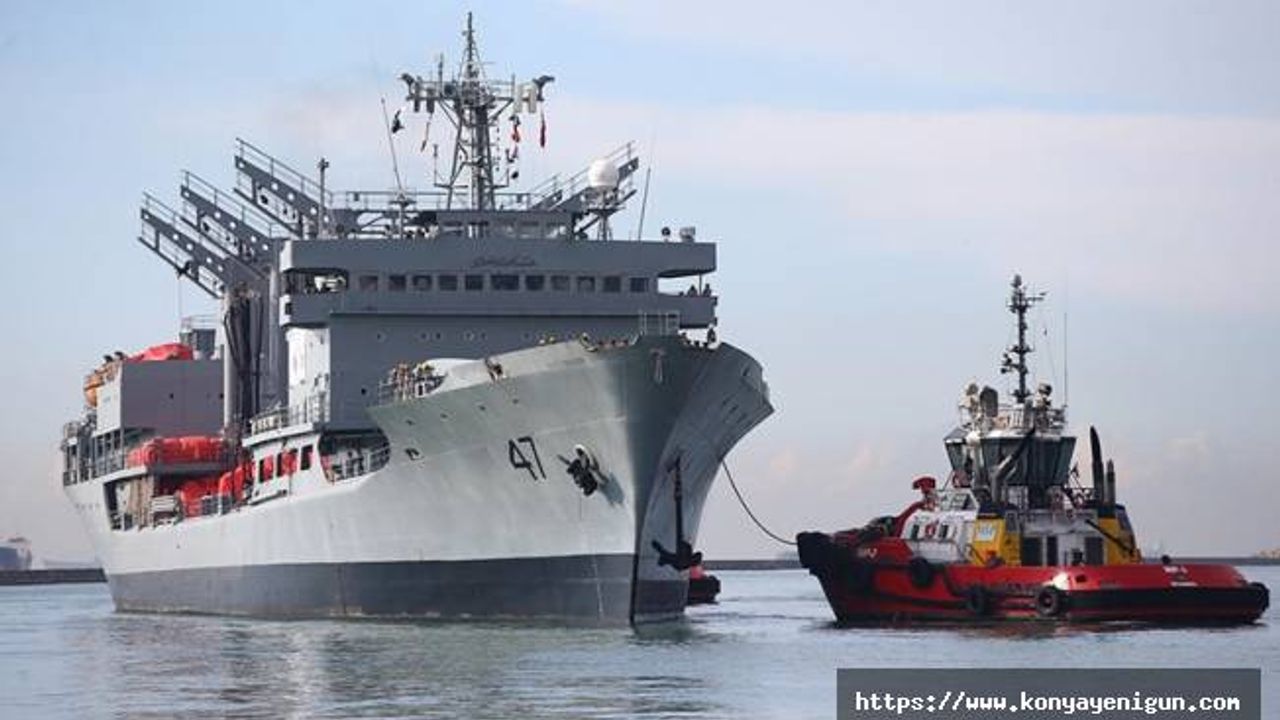 Pakistan'dan insani yardım malzemesi taşıyan ilk gemi Mersin Limanı'na geldi