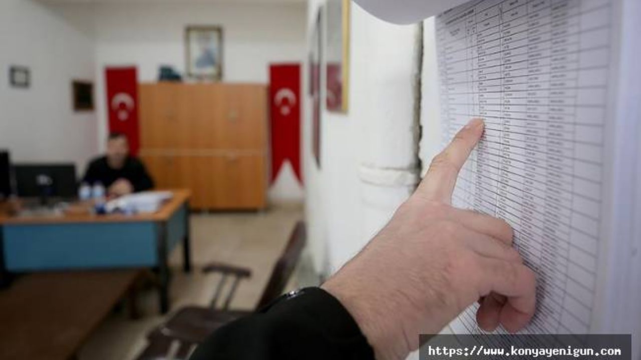Seçmen listeleri askıya çıkarıldı