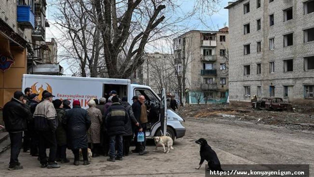 Ukrayna'da çatışmaların şiddetlendiği Donetsk bölgesinde sivillerin tahliyesi sürüyor