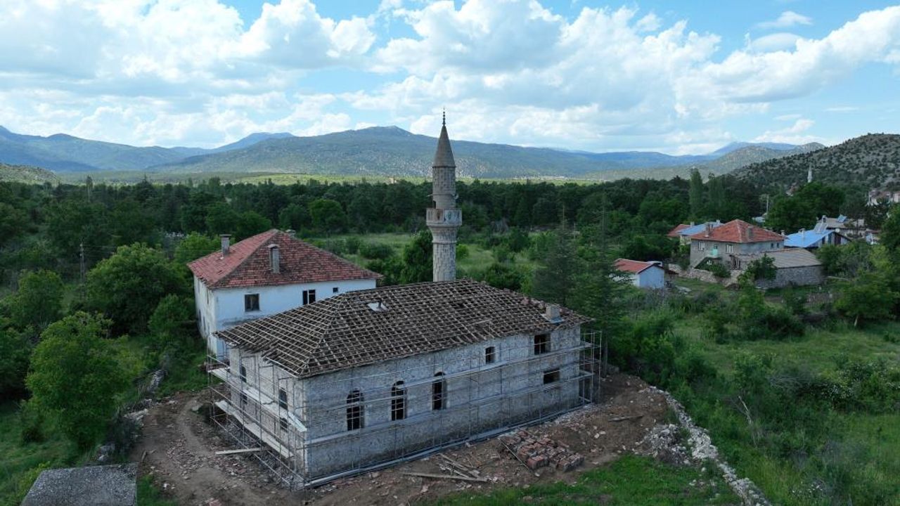 Büyükşehir Beyşehir'deki 120 yıllık camiyi restore ediyor