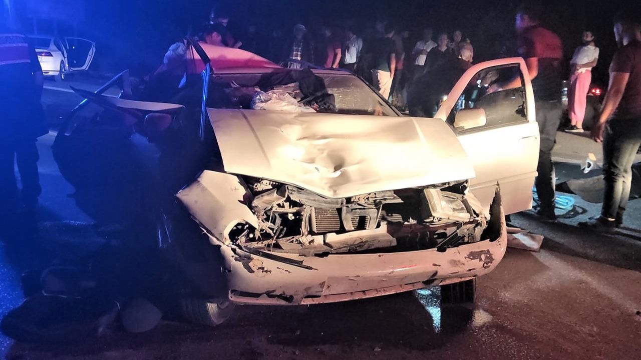 Osmaniye'de iki otomobil çarpıştı: 2 ölü, 8 yaralı