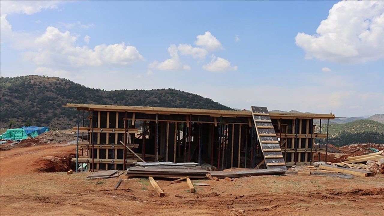 Kilis'te köy evlerinin inşası sürüyor