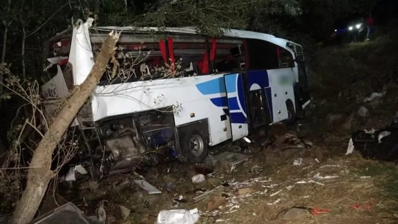 Yozgat'da feci kaza! 12 kişi hayatını kaybetti