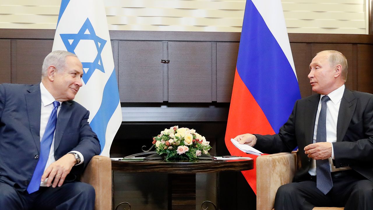Putin ve Netanyahu ilk kez görüştü