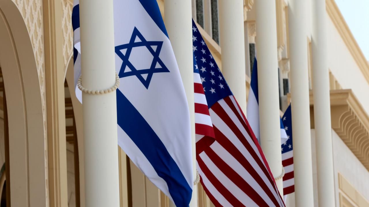 İlk ABD uçağı İsrail'e ulaştı