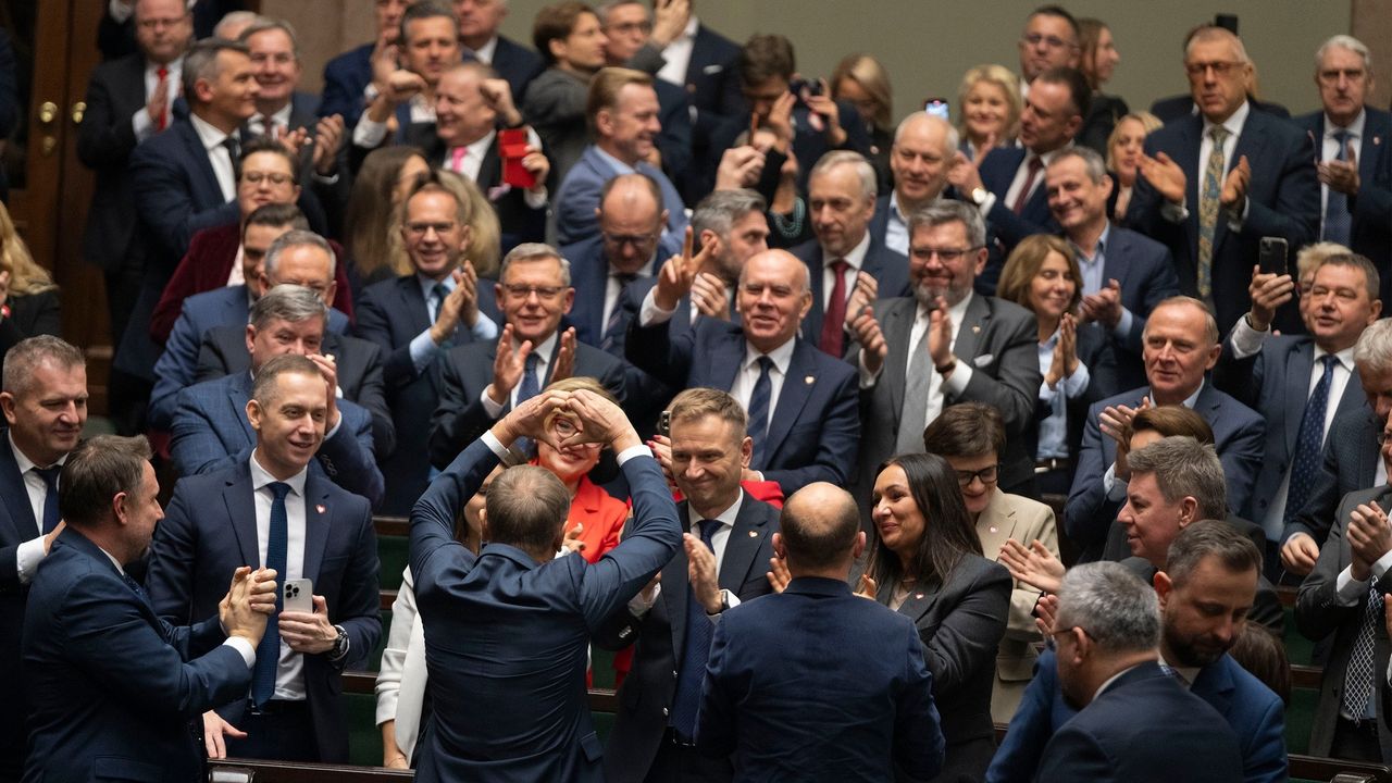 Polonya'nın yeni Başbakanı Donald Tusk oldu