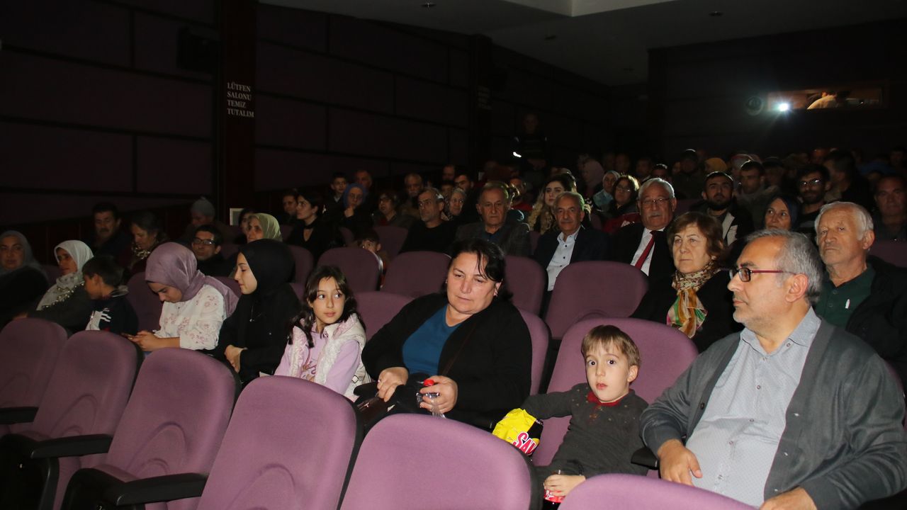 Akşehir'de engellilere özel sinema etkinliği