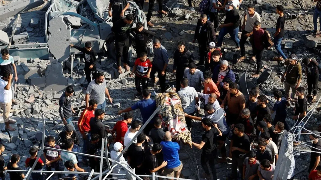 Gazze'de şehit sayısı 18 bini geçti