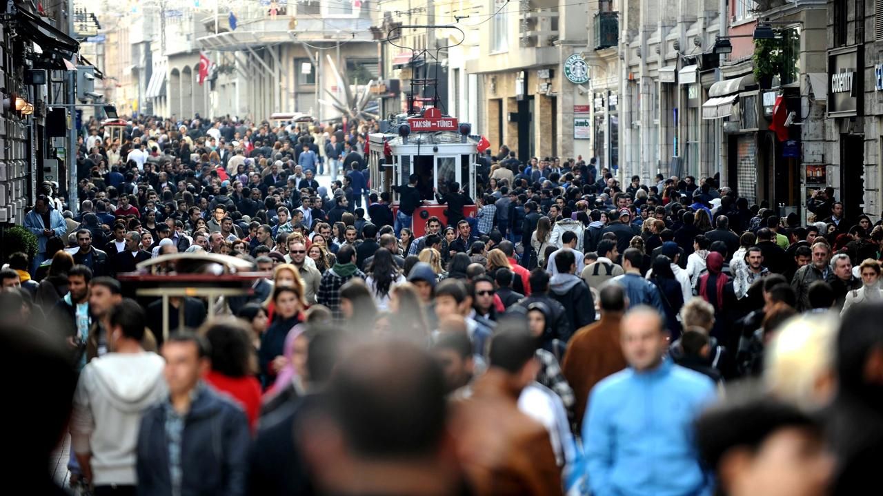 İstanbul nüfusu azalsa da 131 ülkeyi geride bıraktı