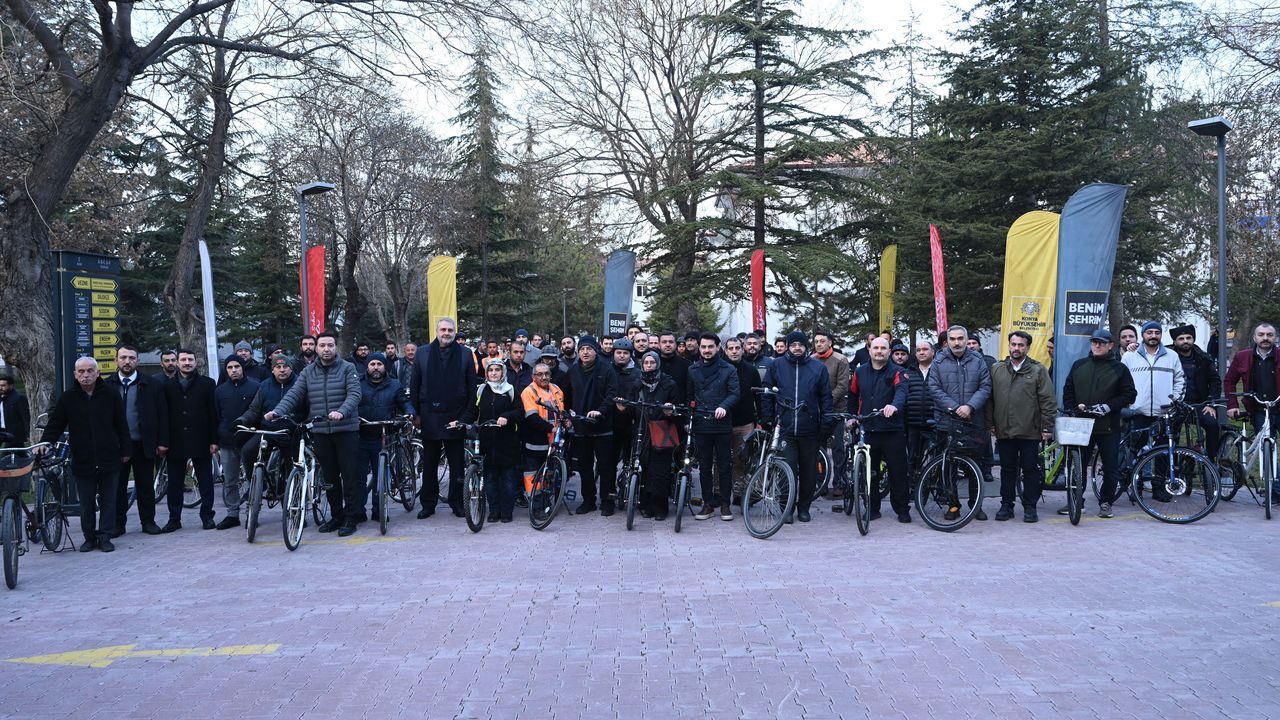 Büyükşehir'den “Dünya Kışın Bisikletle İşe Gitme Günü” etkinliği