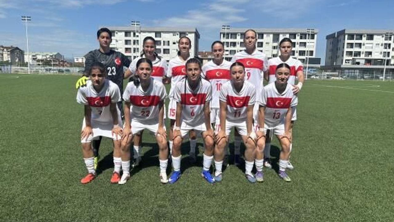 U16 Kız Millî Takımı'mız şampiyon oldu: Karadağ 1-4 Türkiye