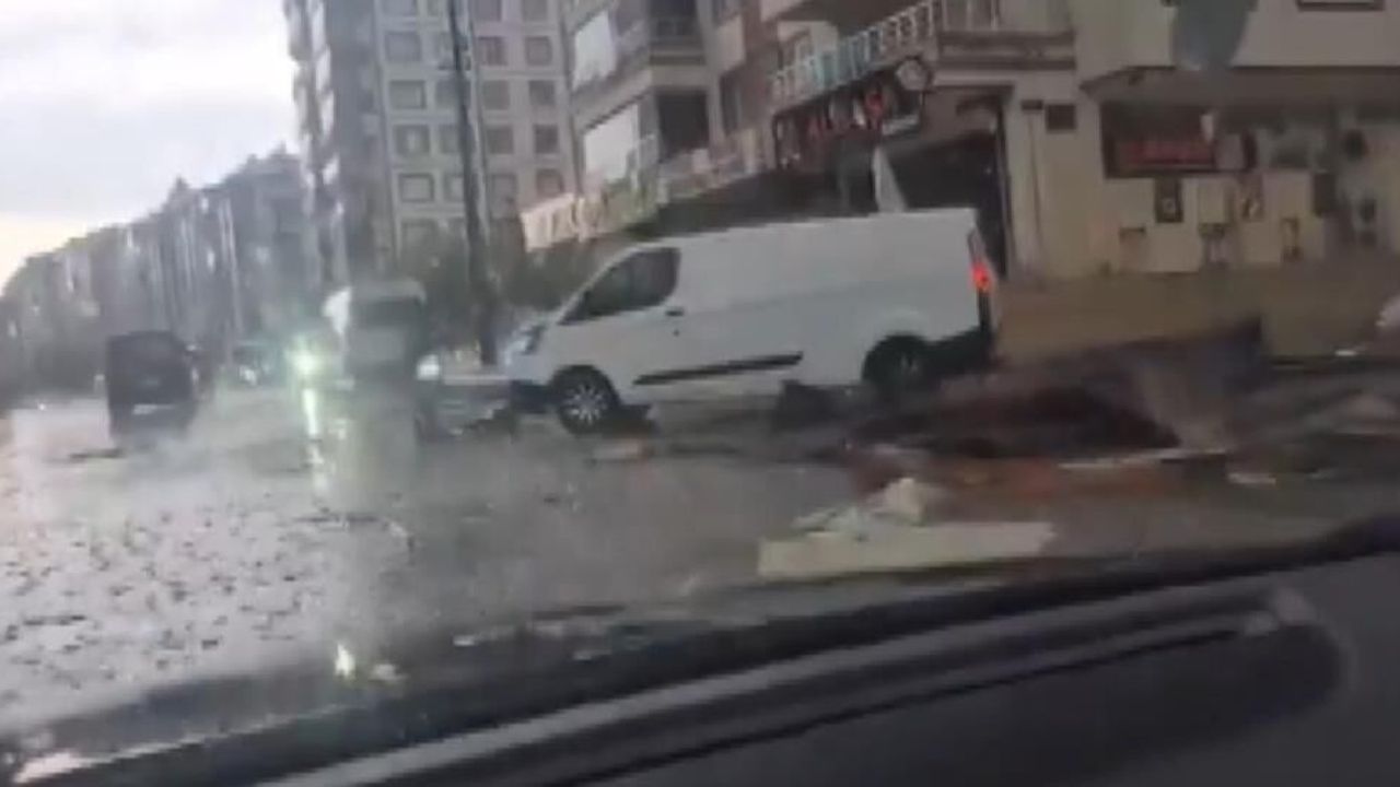 "Süper hücre" fırtınası şehri talan etti
