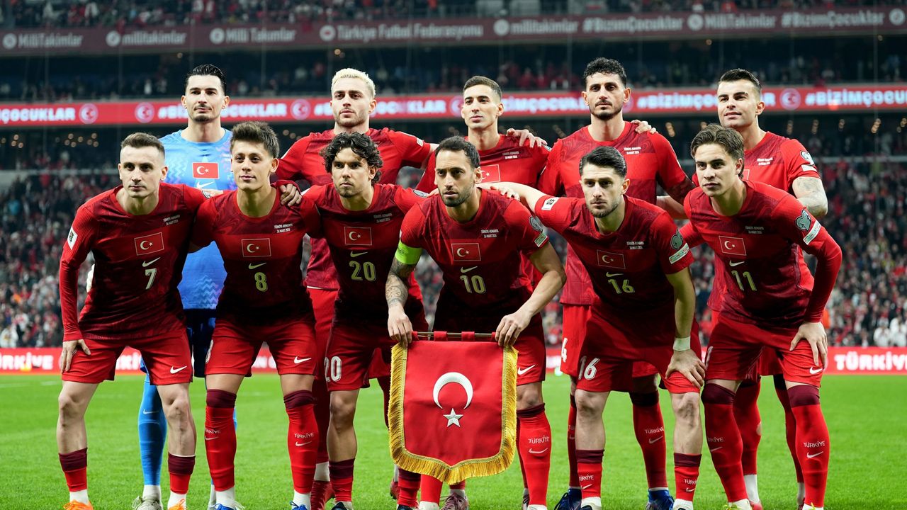 Ay-yıldızlılar Kadıköy podyumuna çıkıyor: Rakip Balkan ekibi olacak!
