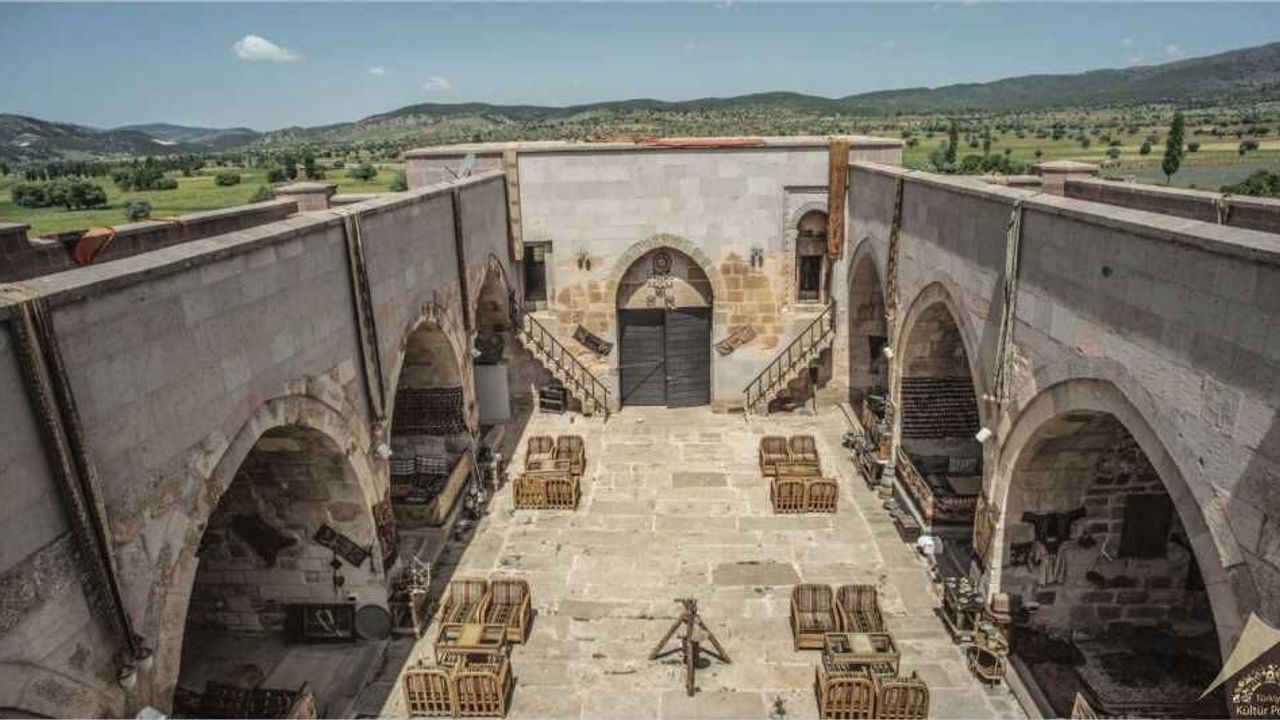 Tarihi Han'da öğrenciler için unutulmaz buluşma