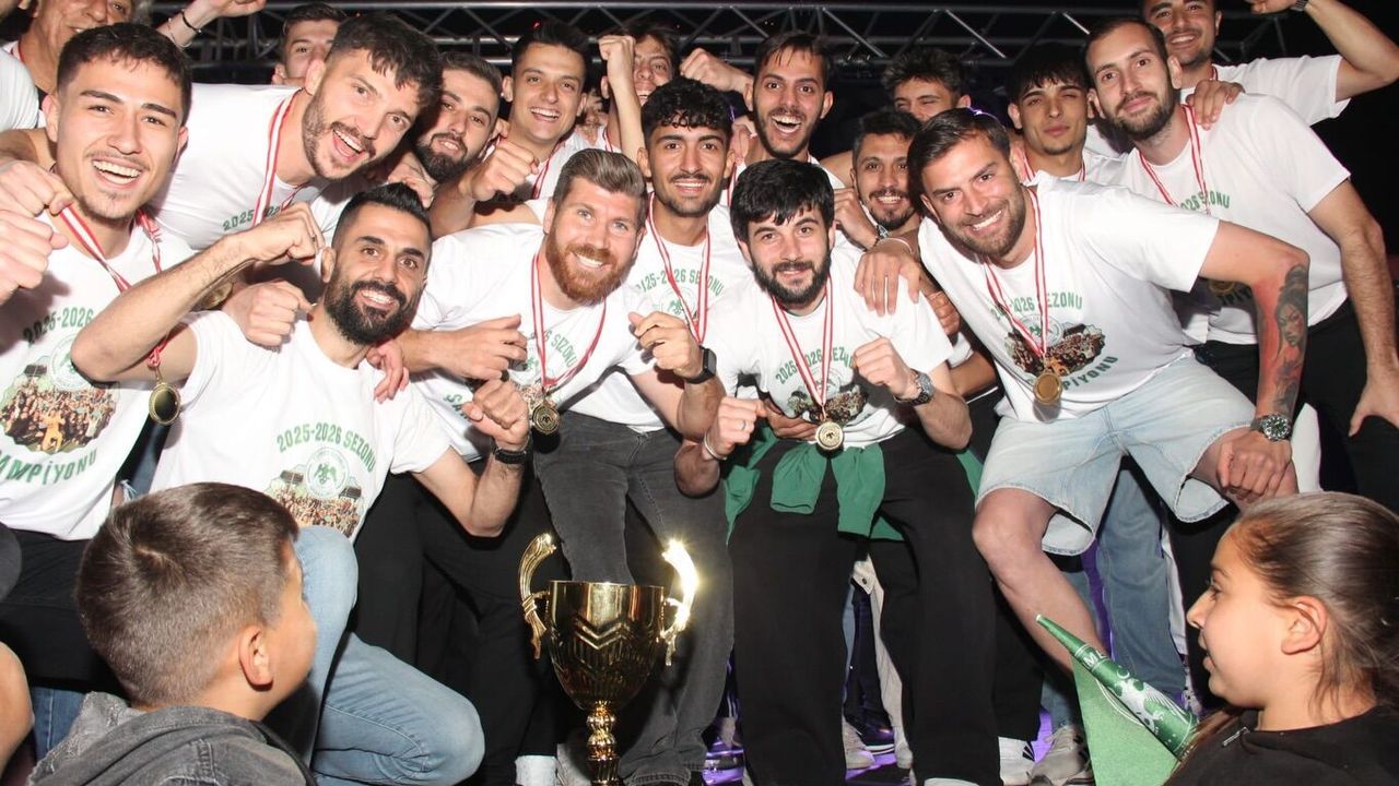 Konya Süper Amatör Küme’de mutlu son: Tormet Üzümlüspor hak ettiği zirvede!