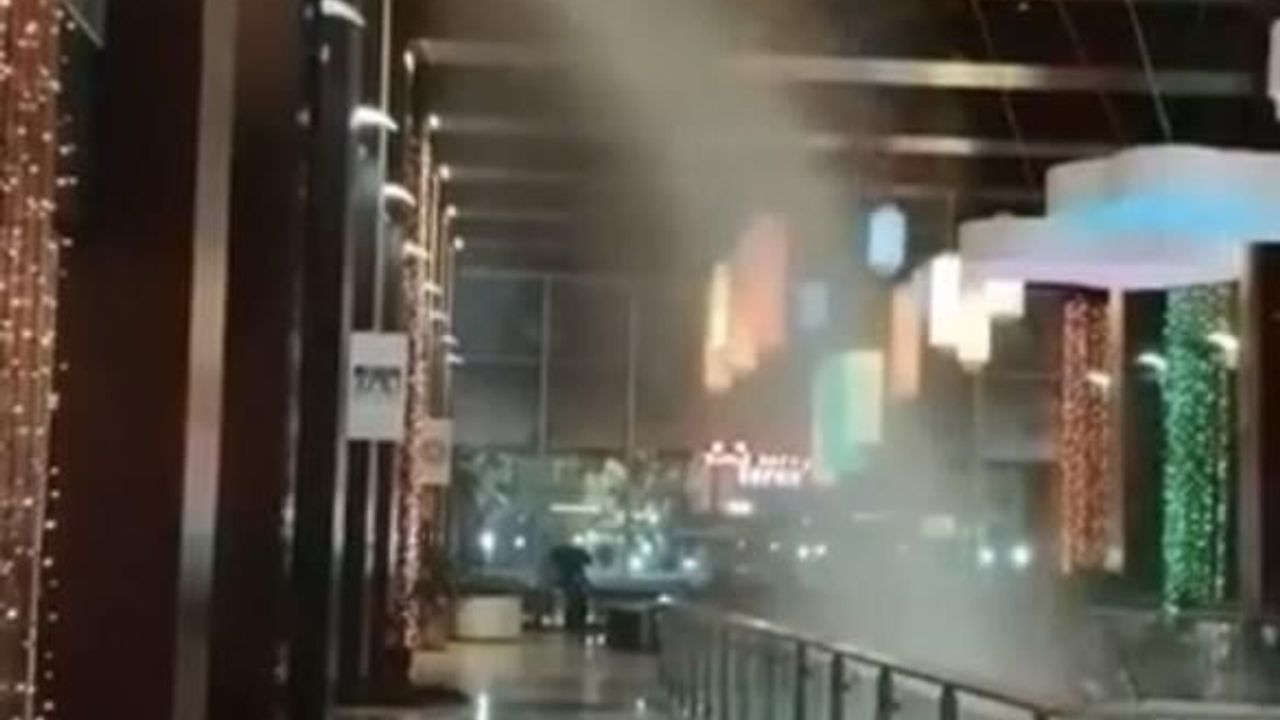 Bursa'daki ünlü alışveriş merkezinde beklenmedik olay: Mağaz