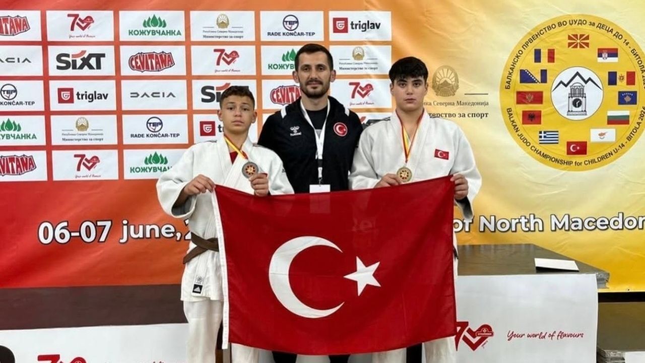 Kuzey Makedonya’da Türk rüzgârı: Konyalı iki genç minderi ra