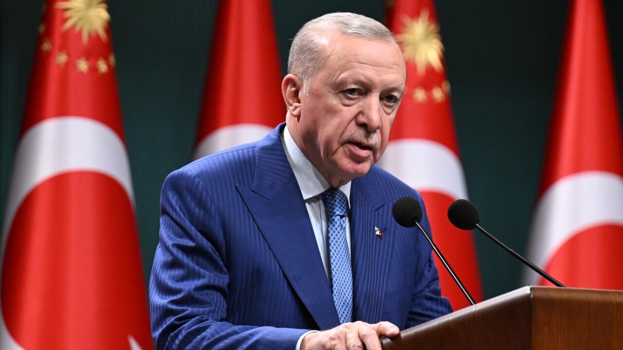Cumhurbaşkanı Erdoğan'dan edebiyatın usta i̇simleri i̇çin an
