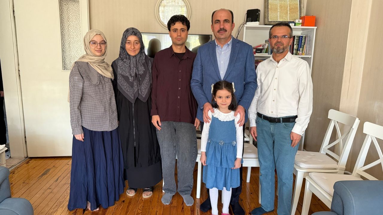 Altay, Siyer Yarışması Birincisini Evinde Ağırladı