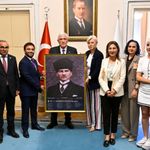 Konya heyetinden Müsavat Dervişoğlu'na özel Atatürk hediyesi