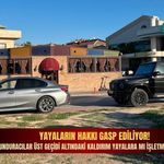 Yayaların hakkı gasp ediliyor! Kunduracılar Üst Geçidi altındaki kaldırım yayalara mı işletmeye mi ait?