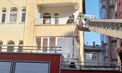 Evde mahsur kalan kadın  ile 5 çocuğunu itfaiye kurtardı