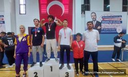 Bilek güreşinde Konya üçüncüsü oldular