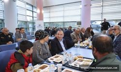 Adalet Bakanı Bekir Bozdağ, Diyarbakır'da depremzedelerle iftar yaptı