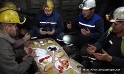 Maden ocağında ilk sahur: Yerin metrelerce altında kömür kazan madenciler sahur yaptı