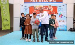 O çocuklar 80 Binde Devr-i Alem Parkı'nı gezdi