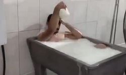 Süt banyosu sanığından şok hareket!