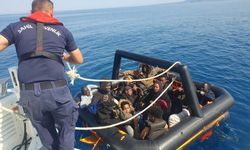 Ölüme terk edilen 14 kaçak göçmen kurtarıldı