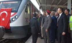 Malatya'yı, Ankara ve İstanbul'a bağlayan tren seferleri başladı