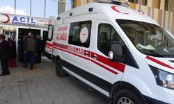 Konya'da apartmanın terasından düşen genç ağır yaralandı