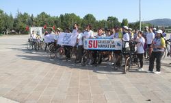 Bisikletçiler Beyşehir’de mola verdi