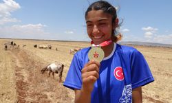 ‘Erkek sporu yapamazsın’ diyenlere inat Türkiye şampiyonu oldu