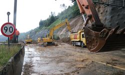 Bolu Dağı Tüneli’nde heyelanın temizlik çalışmaları sürüyor