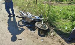 Motosiklet kamyonete çarptı, genç sürücü ağır yaralandı