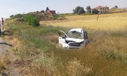Konya'da hafif ticari araç araziye devrildi: 4 yaralı