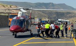 Otobüs kazasına ambulans helikopter desteği