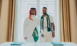 Al-Ahli, Riyad Mahrez'i kadrosuna kattı