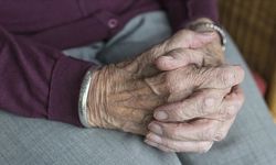 Alzheimer'ın ilerlemesini yavaşlattığı gözlenen ilaca tam onay verdi