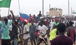 Nijer’de cunta destekçilerinden protesto