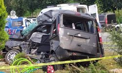 Kırmızı ışık ihlali yapan tır sürücüsü kazaya neden oldu: 2 ölü
