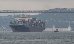 Ukrayna'dan ayrılan konteyner gemisi İstanbul Boğazı'ndan geçti