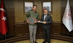 Dünyaca ünlü tenisçiden ziyaret